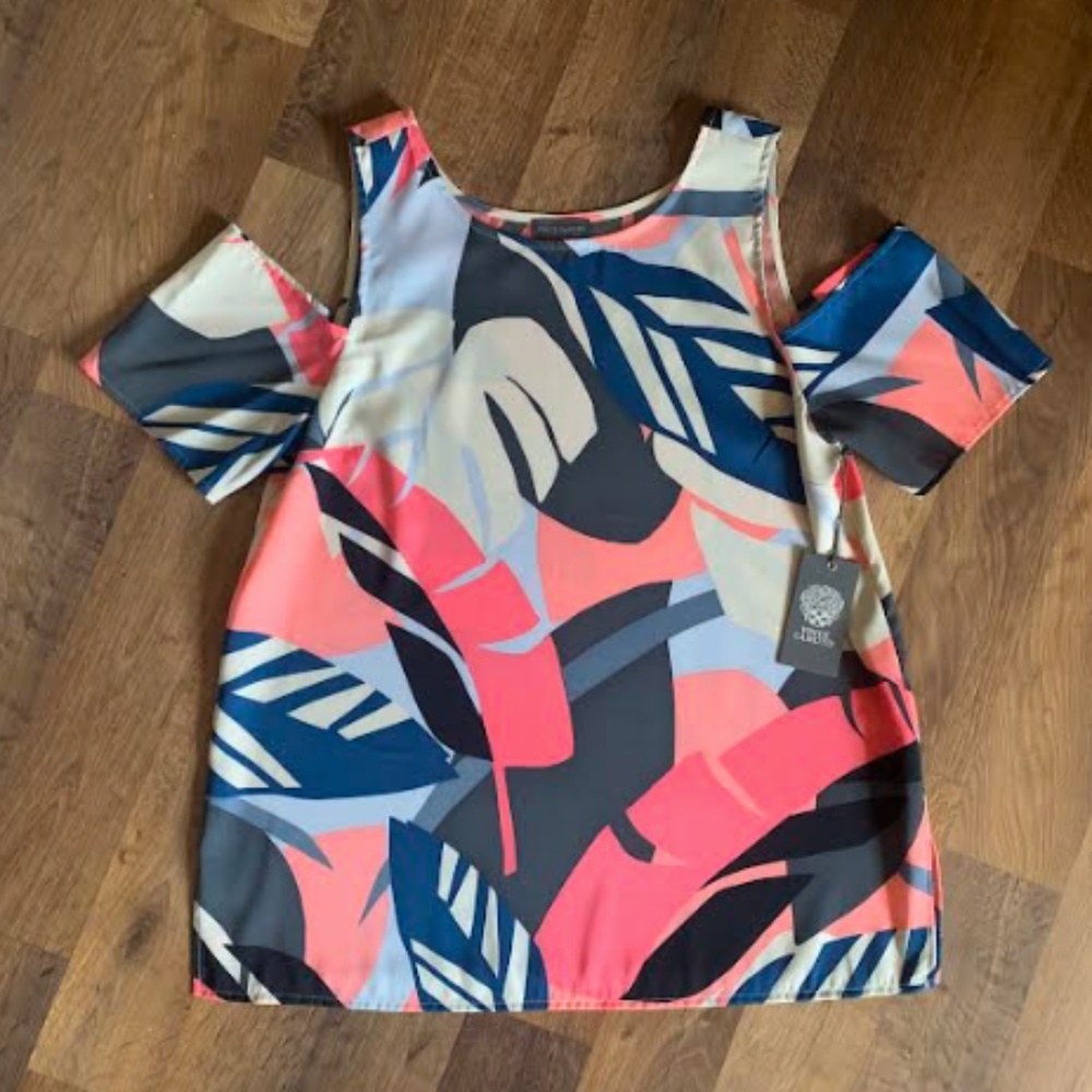 🆕 Vince Camuto Cold Shoulder Top